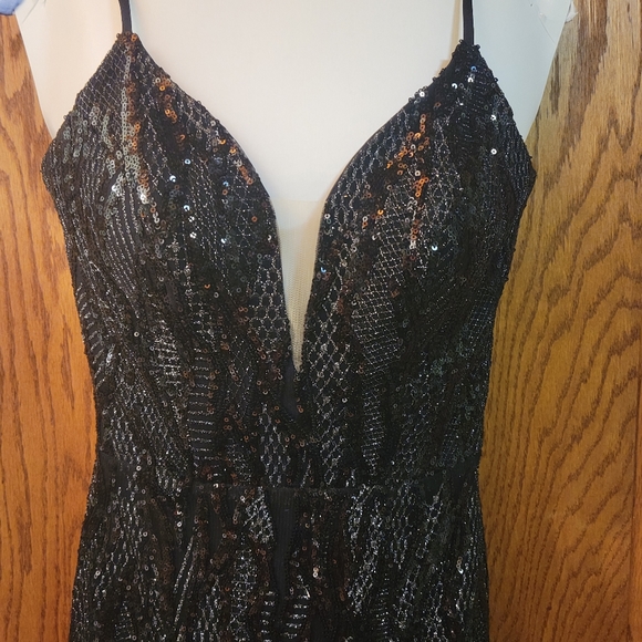 Prom Dress - Picture 2 of 5